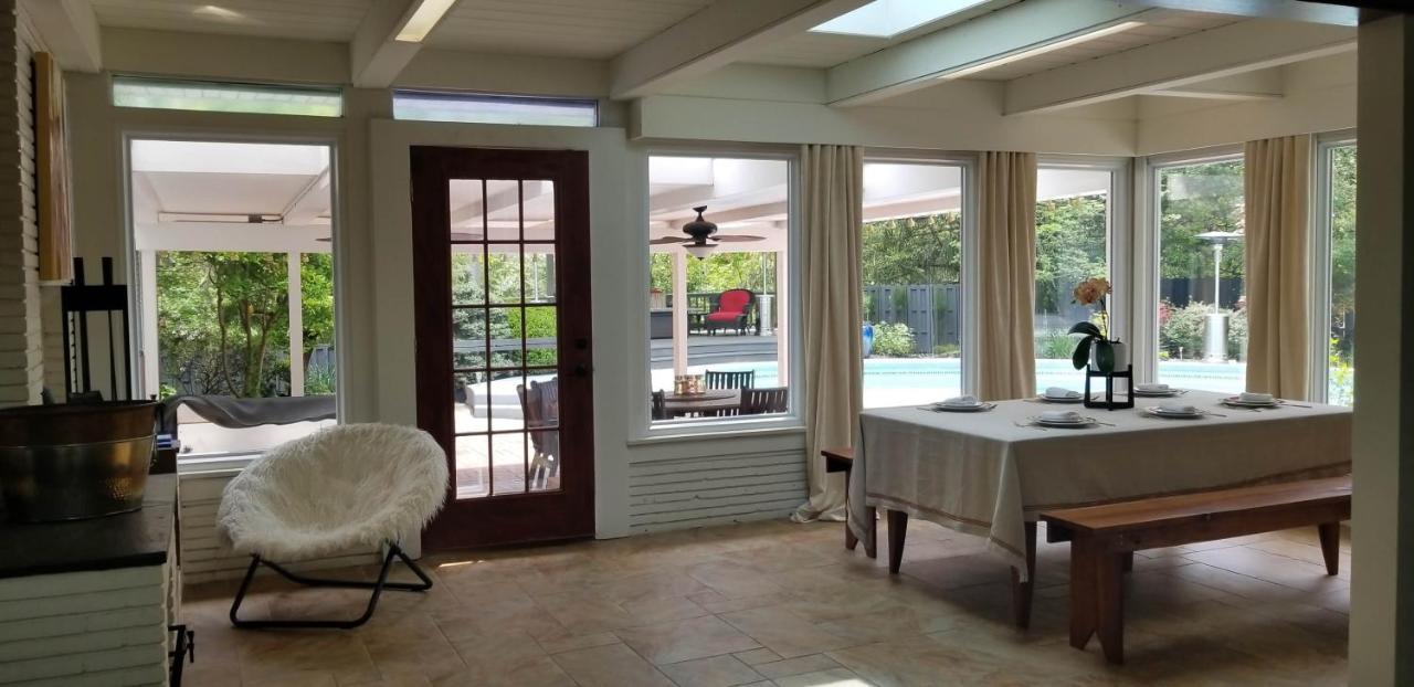 Spectacular In Middletown With Acres Of Privacy Louisville