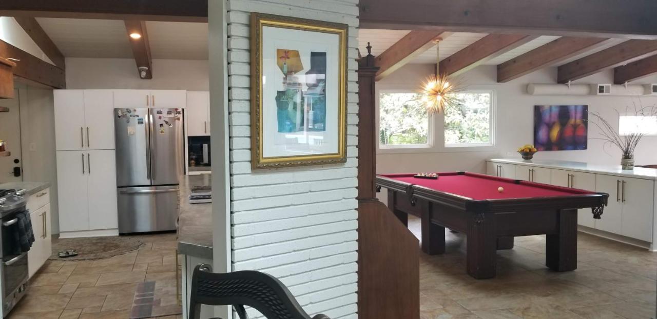 Spectacular In Middletown With Acres Of Privacy * Louisville